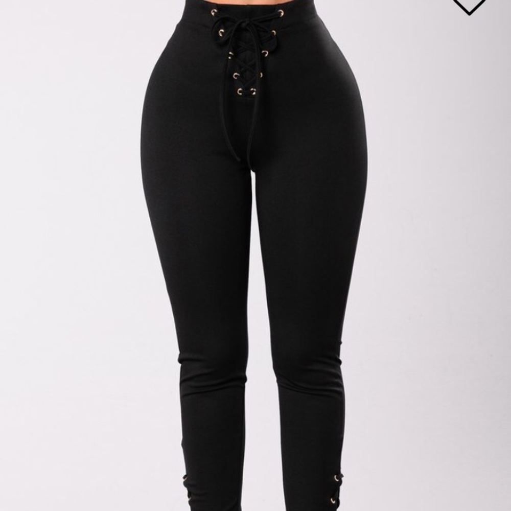 Plants lace pants